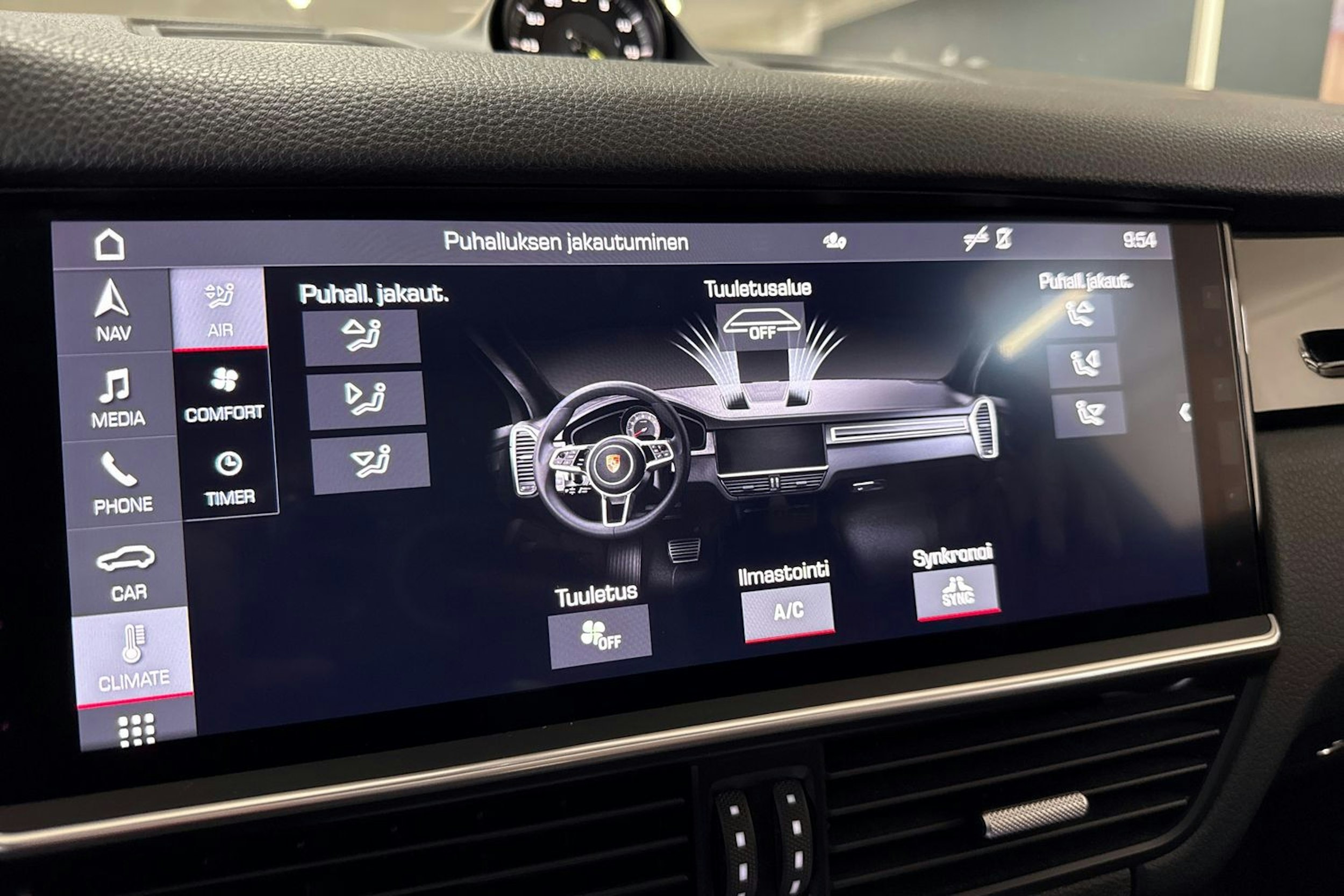 harmaa Porsche Cayenne 2020 kuva 28.