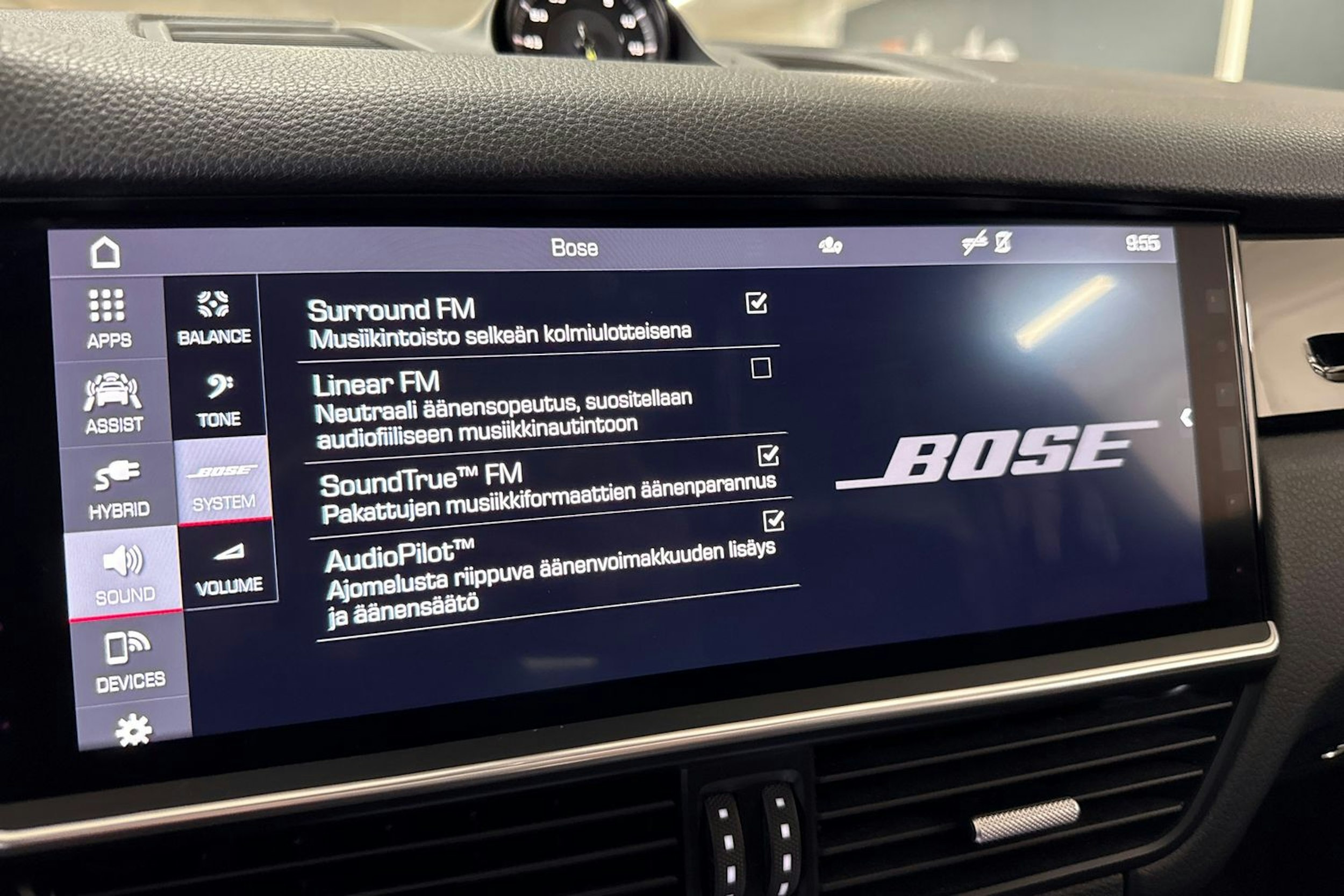 harmaa Porsche Cayenne 2020 kuva 31.