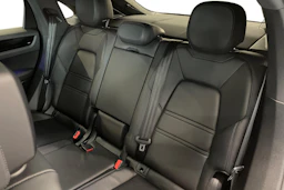 valkoinen Porsche Cayenne 2020 kuva 9.