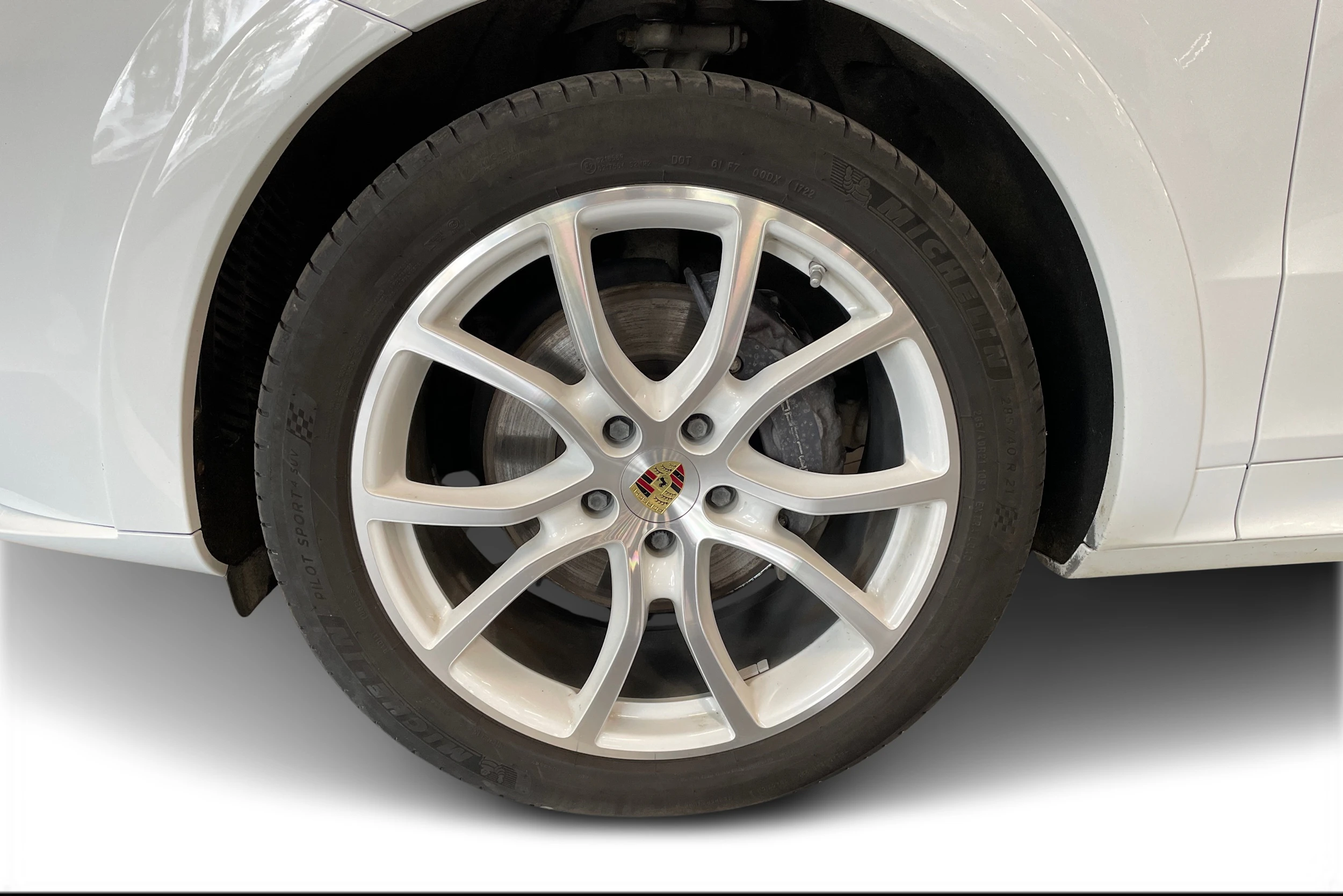 valkoinen Porsche Cayenne 2020 kuva 10.