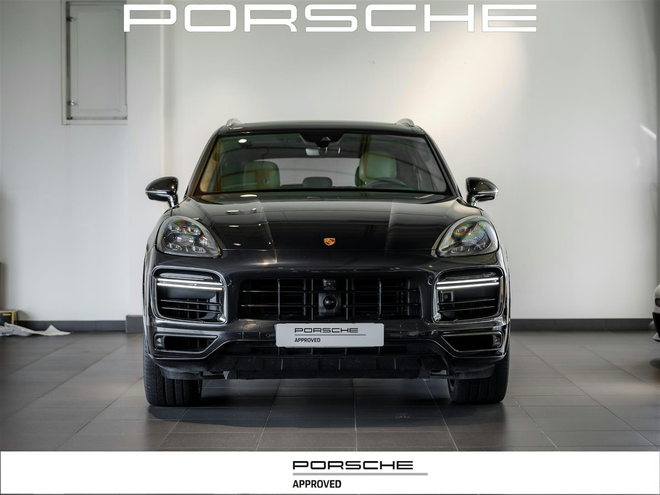 sininen Porsche Cayenne 2020 kuva 2.