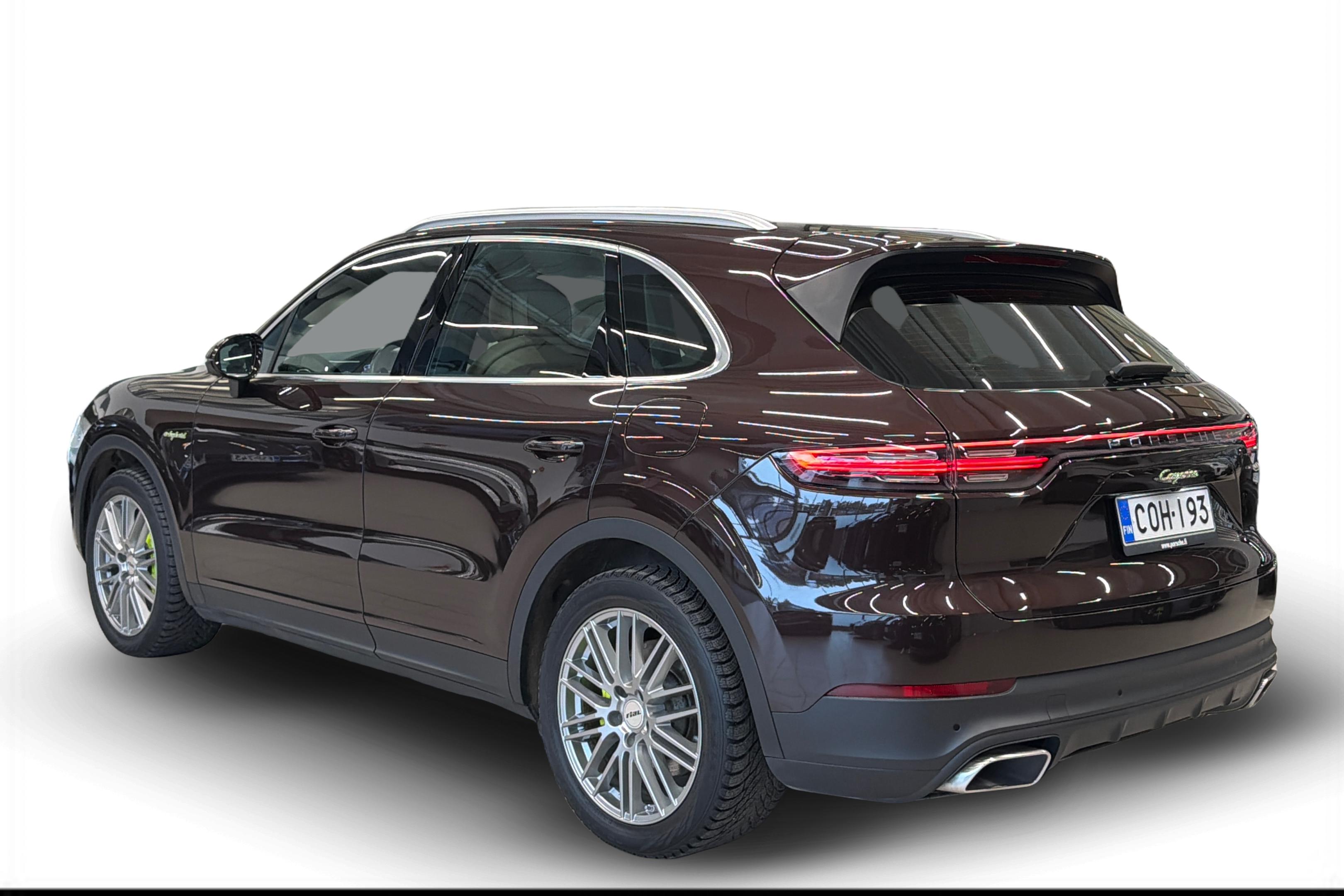 Porsche Cayenne E-Hybrid 2020, kuva 2/26