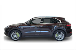 ruskea Porsche Cayenne 2020 kuva 6.