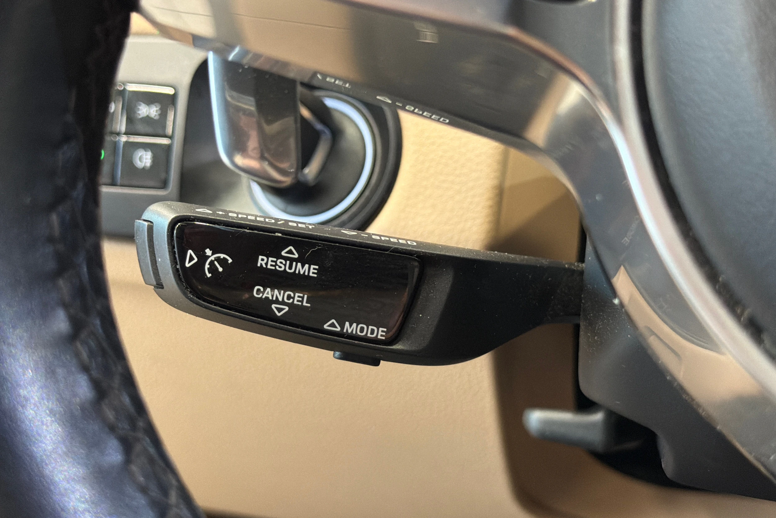 ruskea Porsche Cayenne 2020 kuva 19.