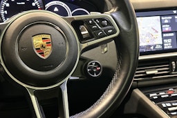 Musta Porsche Cayenne 2020 kuva 11.