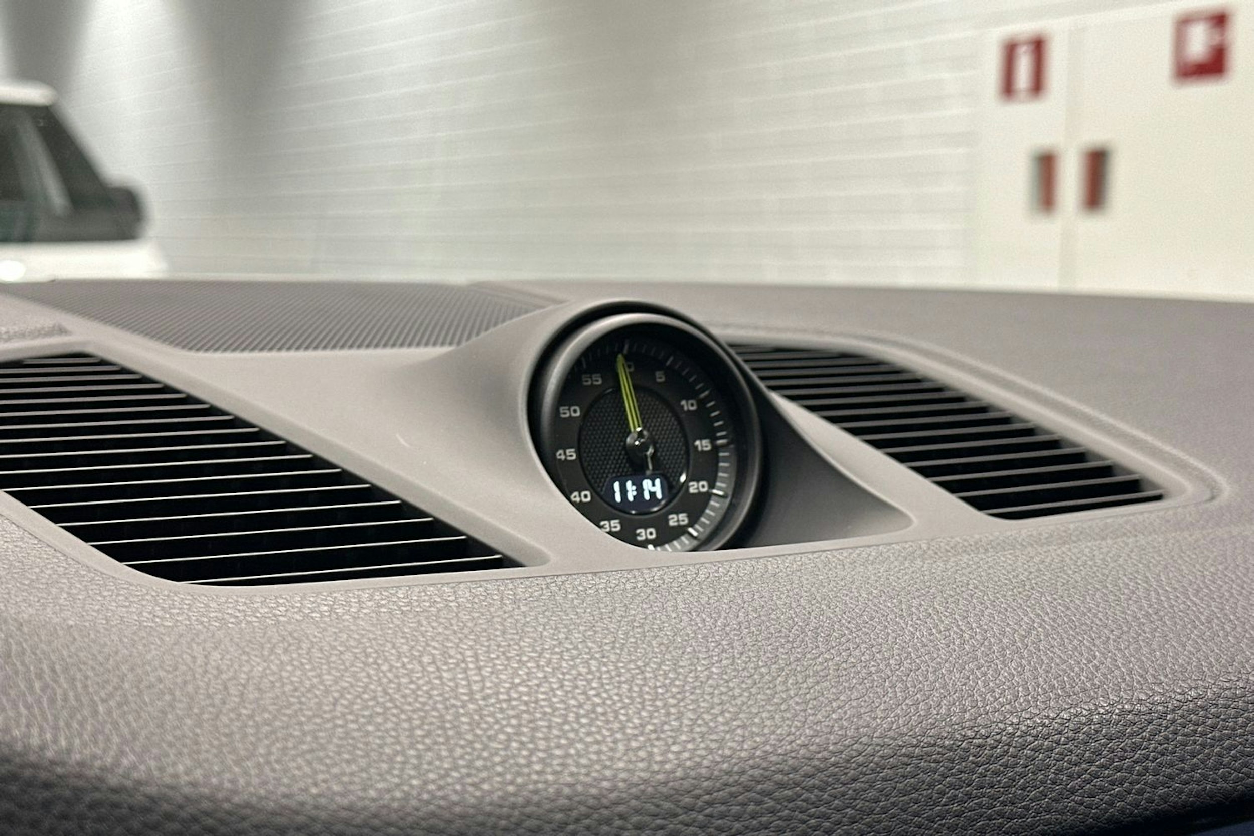 Musta Porsche Cayenne 2020 kuva 19.