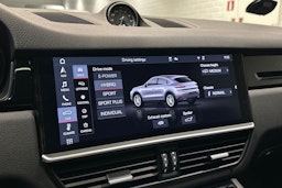 Musta Porsche Cayenne 2020 kuva 21.