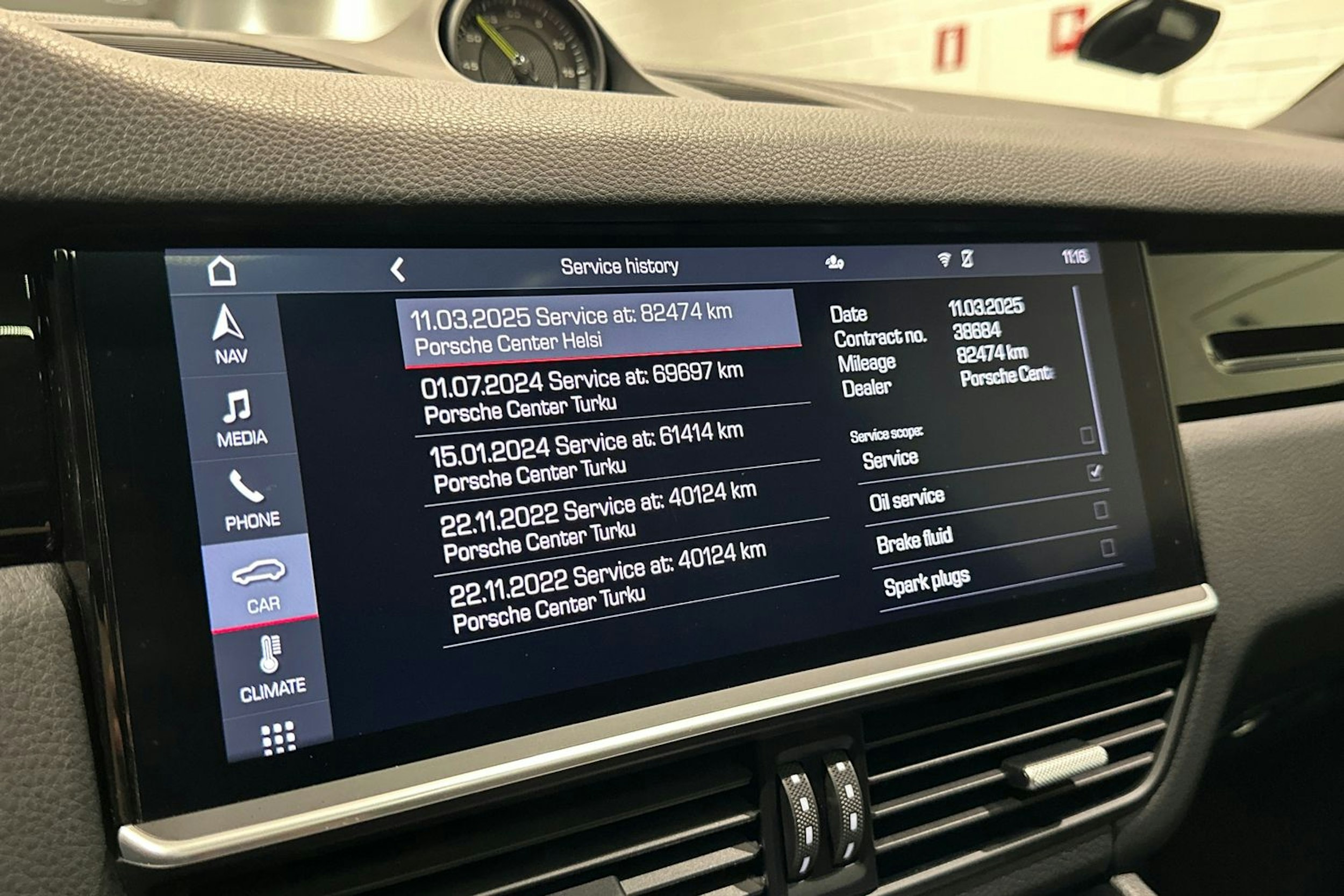 Musta Porsche Cayenne 2020 kuva 23.