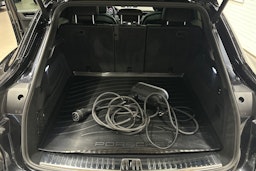 Musta Porsche Cayenne 2020 kuva 26.