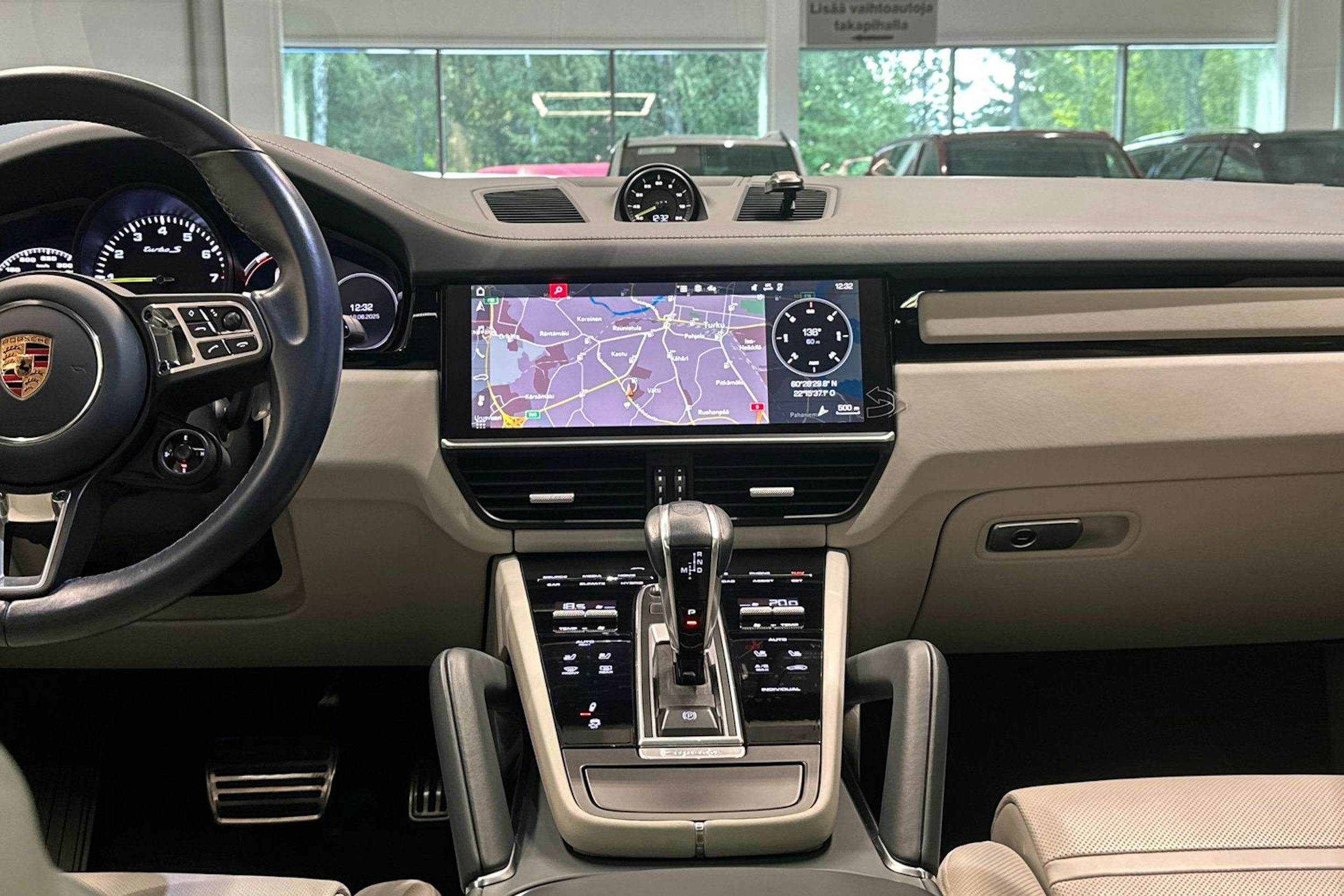 hopea Porsche Cayenne 2020 kuva 12.