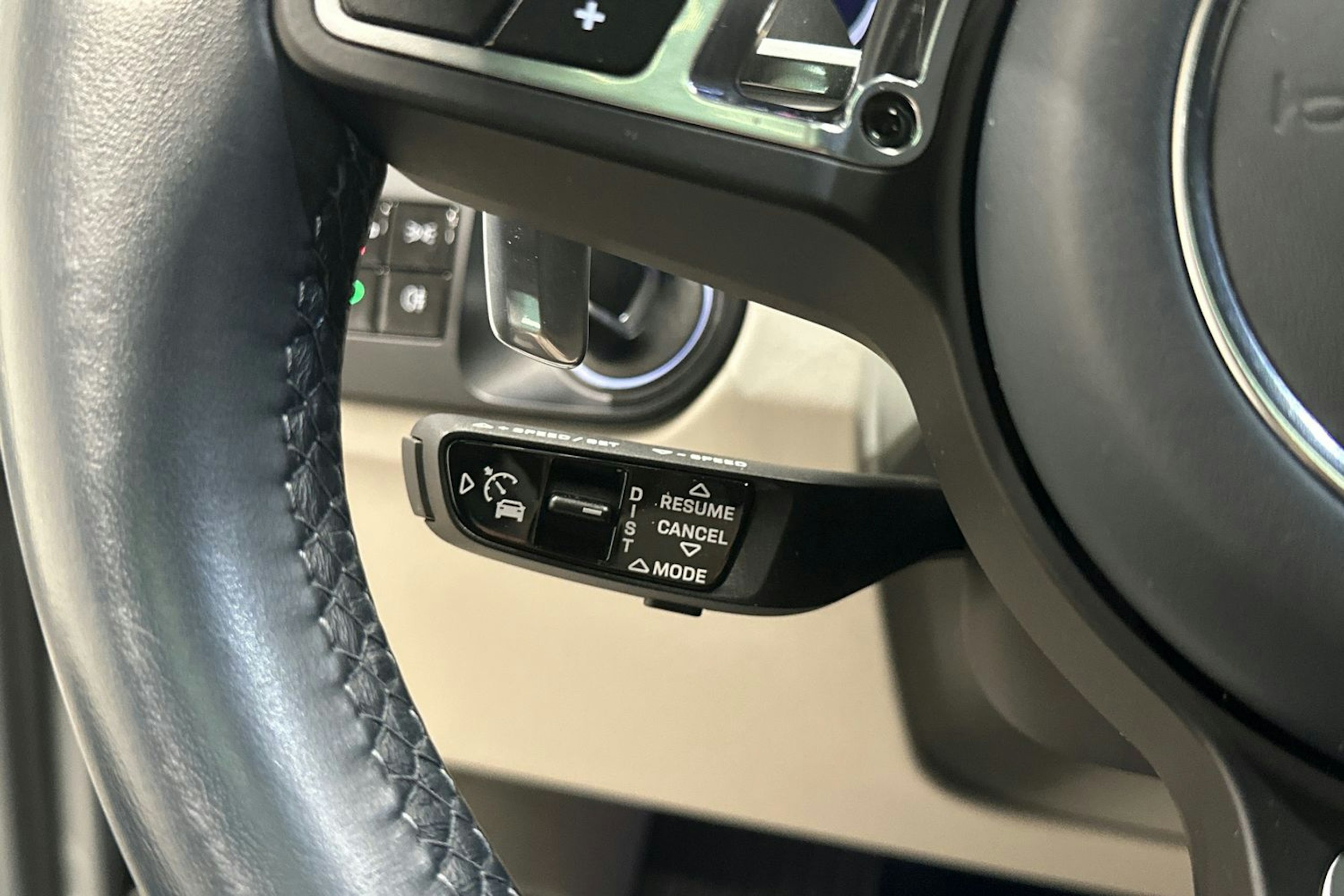 hopea Porsche Cayenne 2020 kuva 15.