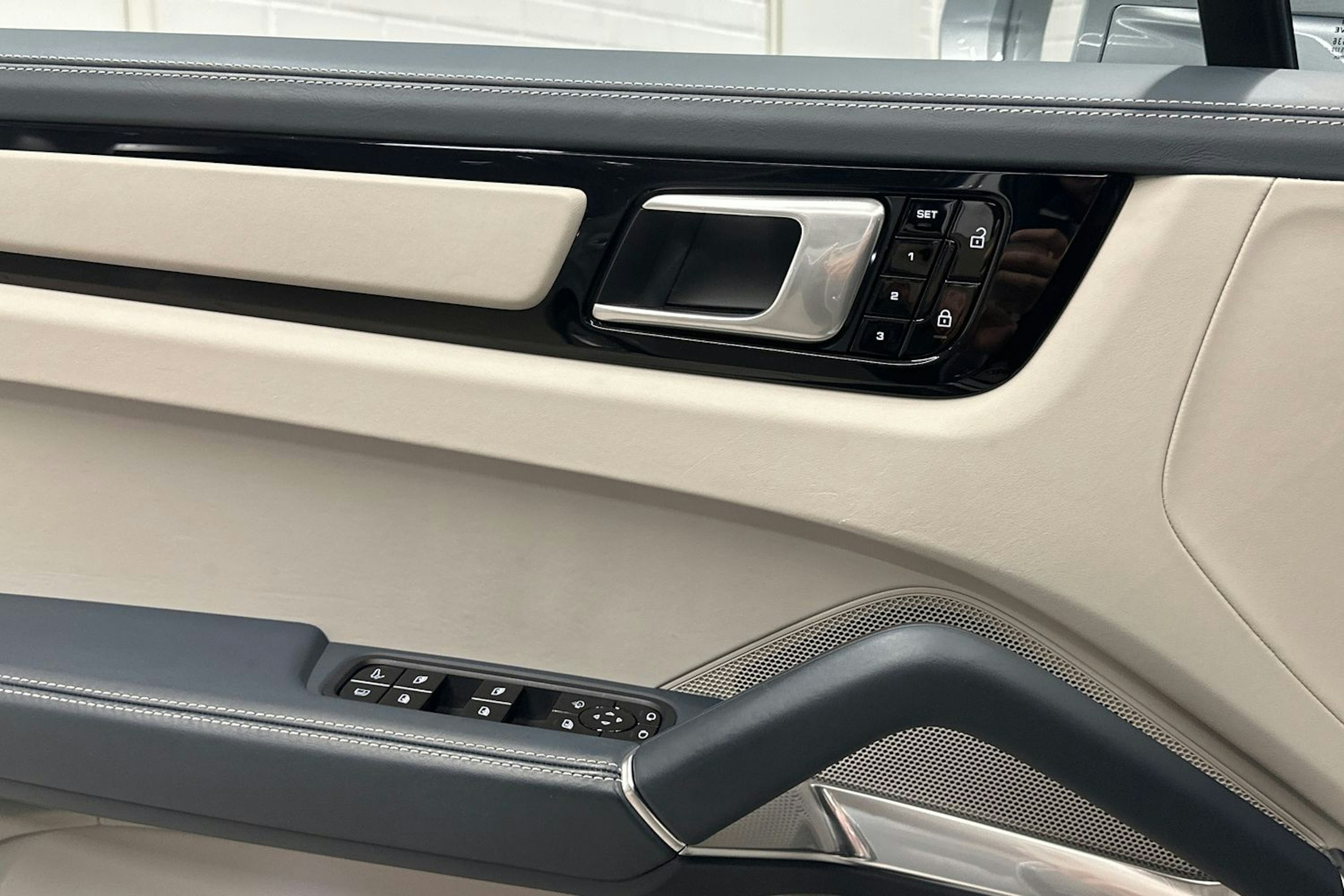 hopea Porsche Cayenne 2020 kuva 16.
