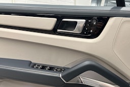 hopea Porsche Cayenne 2020 kuva 16.