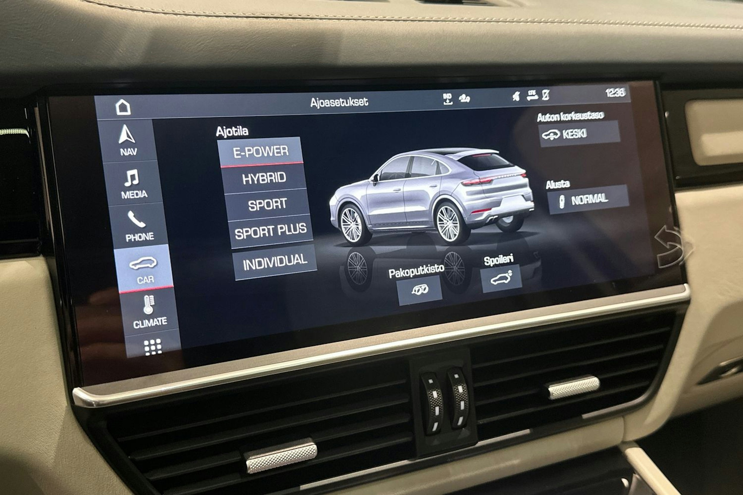 hopea Porsche Cayenne 2020 kuva 23.
