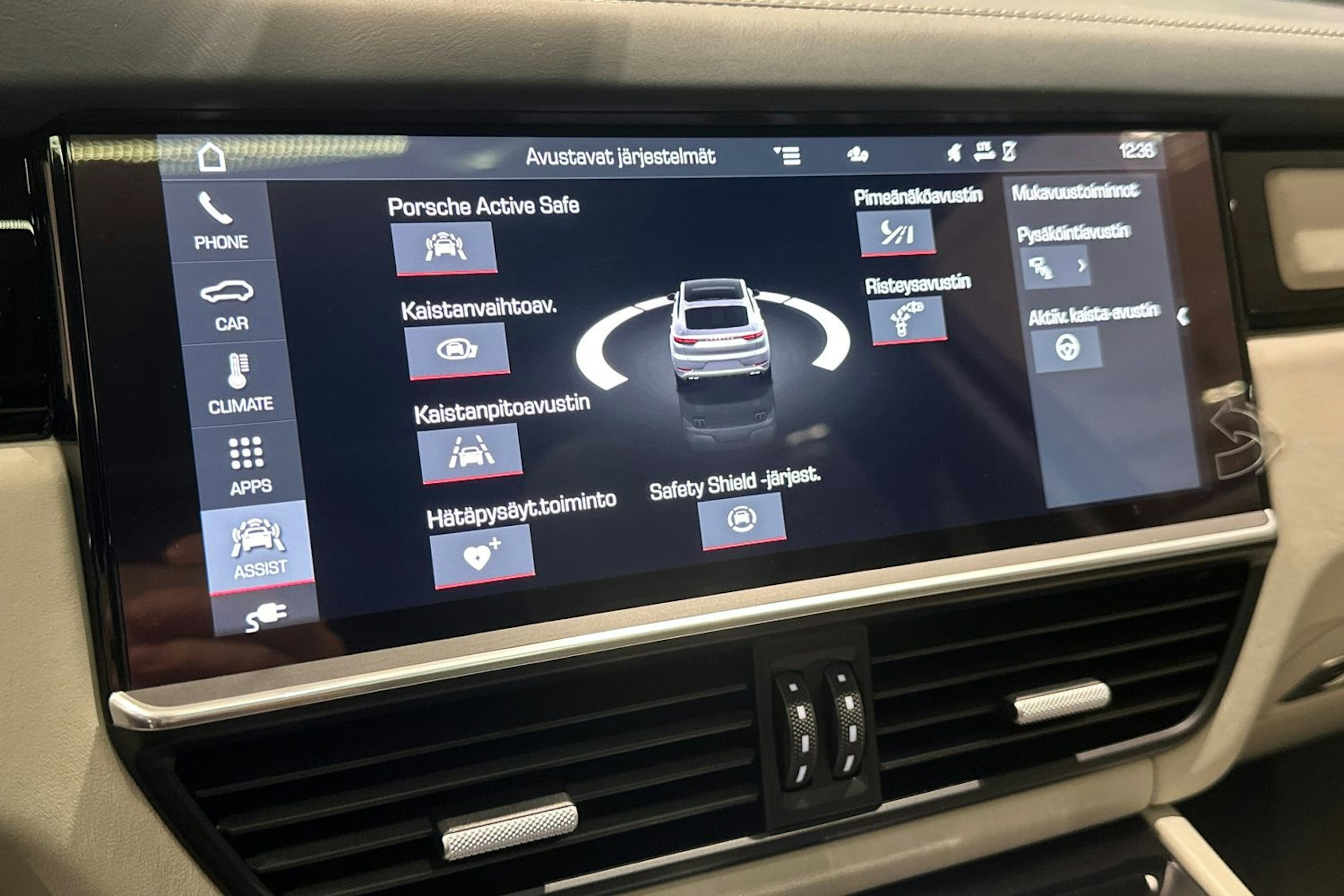 hopea Porsche Cayenne 2020 kuva 24.
