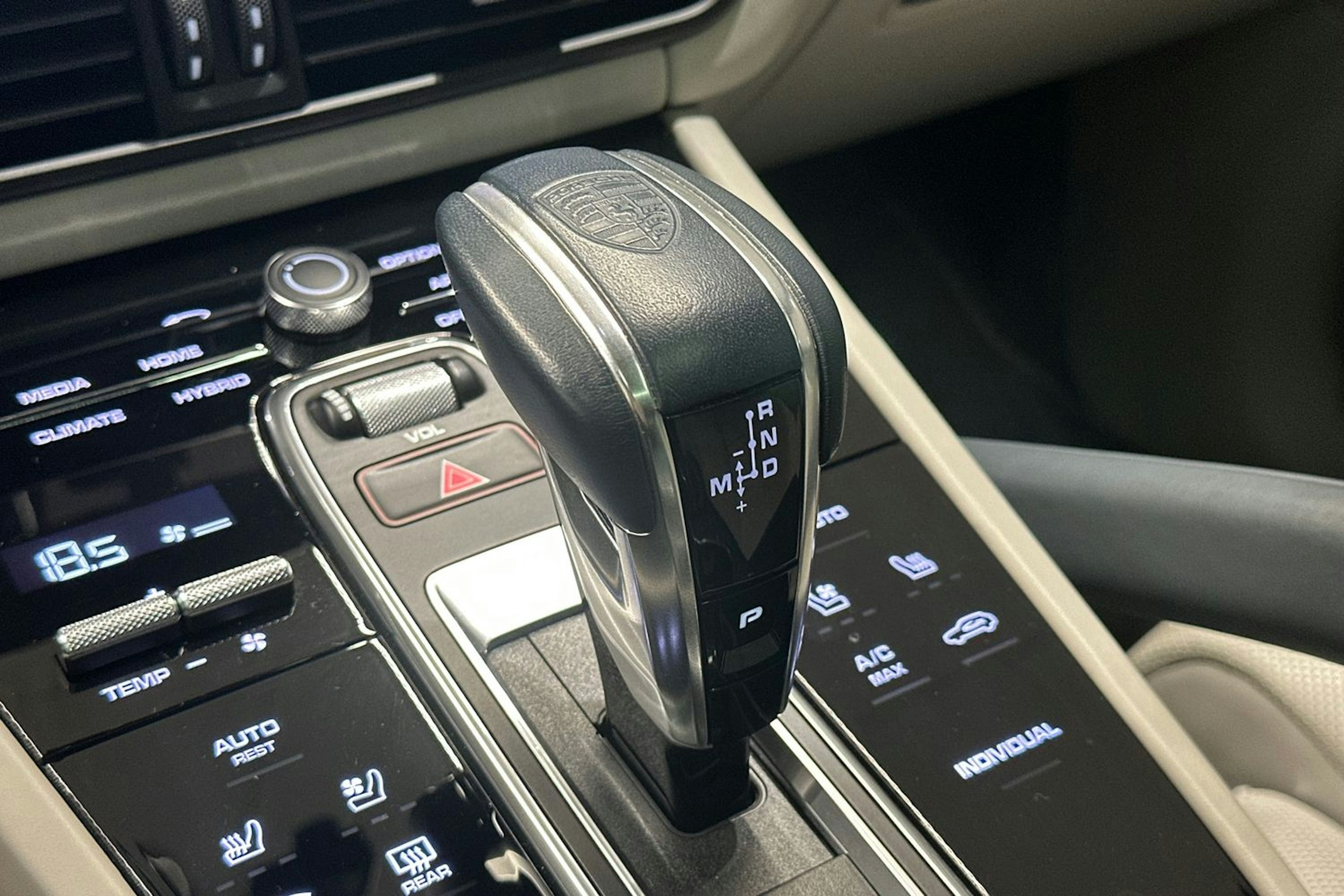 hopea Porsche Cayenne 2020 kuva 26.