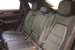 Musta Porsche Cayenne 2020 kuva 8.