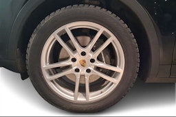 Musta Porsche Cayenne 2020 kuva 9.