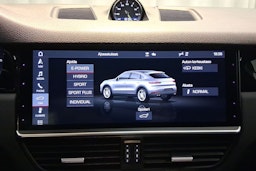 Musta Porsche Cayenne 2020 kuva 16.