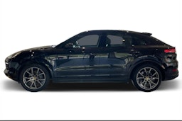 musta Porsche Cayenne 2020 kuva 4.
