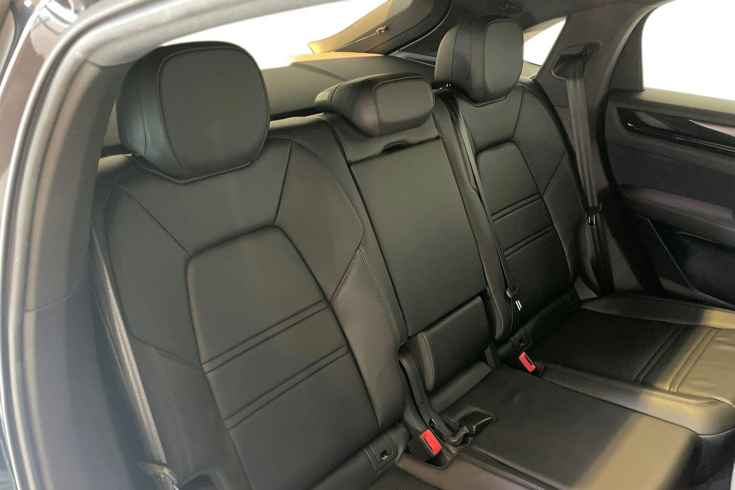 musta Porsche Cayenne 2020 kuva 7.
