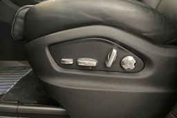 musta Porsche Cayenne 2020 kuva 11.