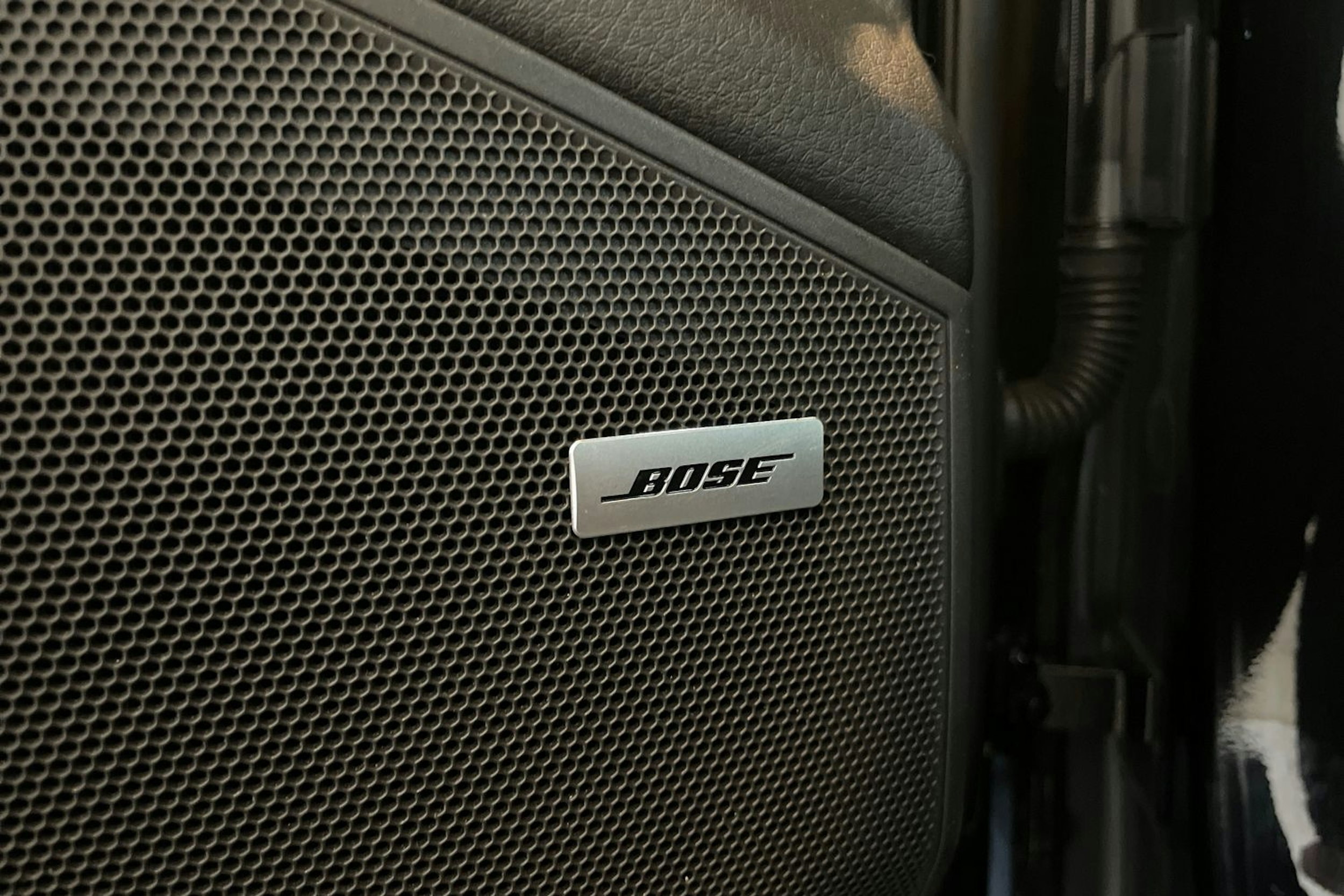 musta Porsche Cayenne 2020 kuva 12.