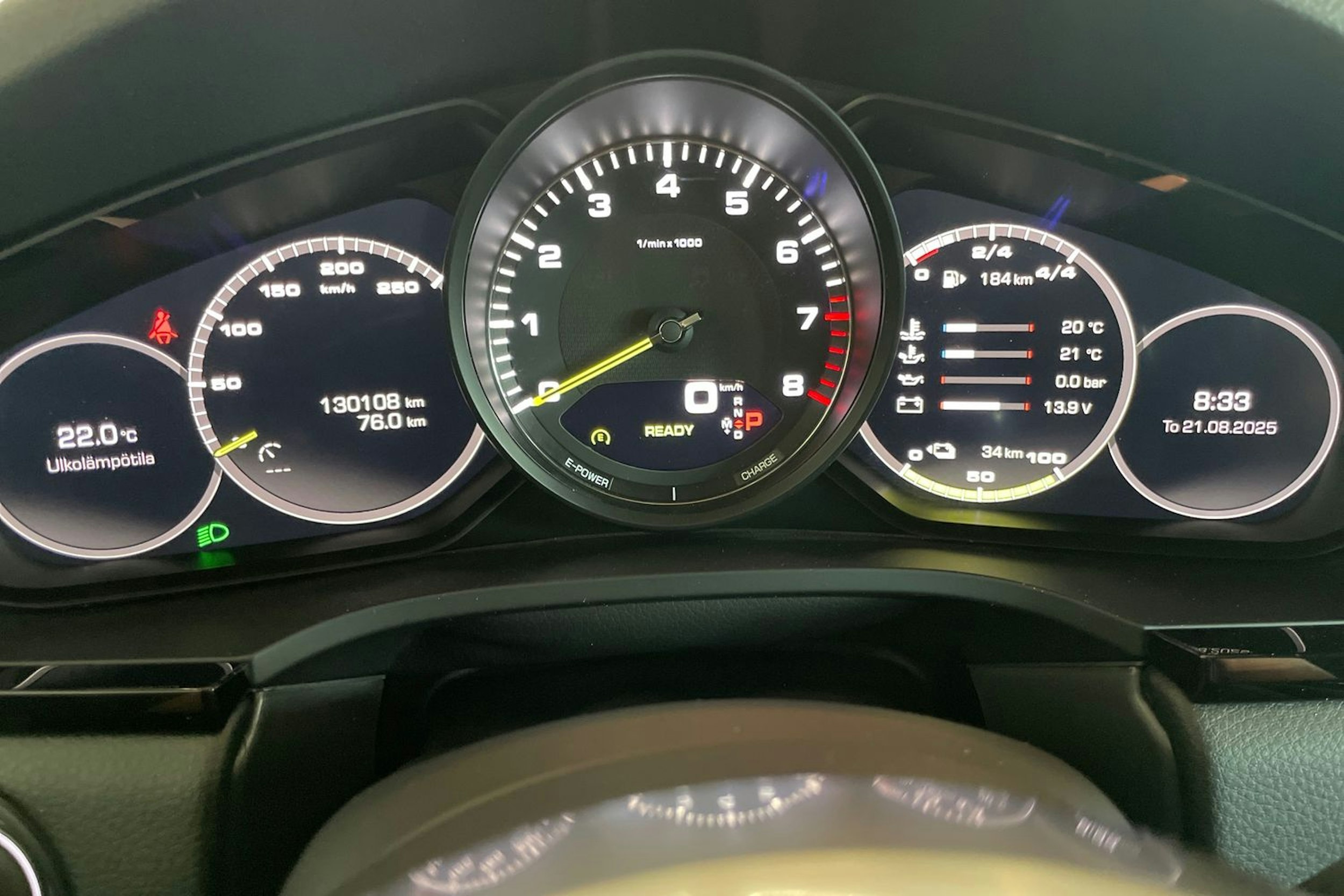 musta Porsche Cayenne 2020 kuva 13.