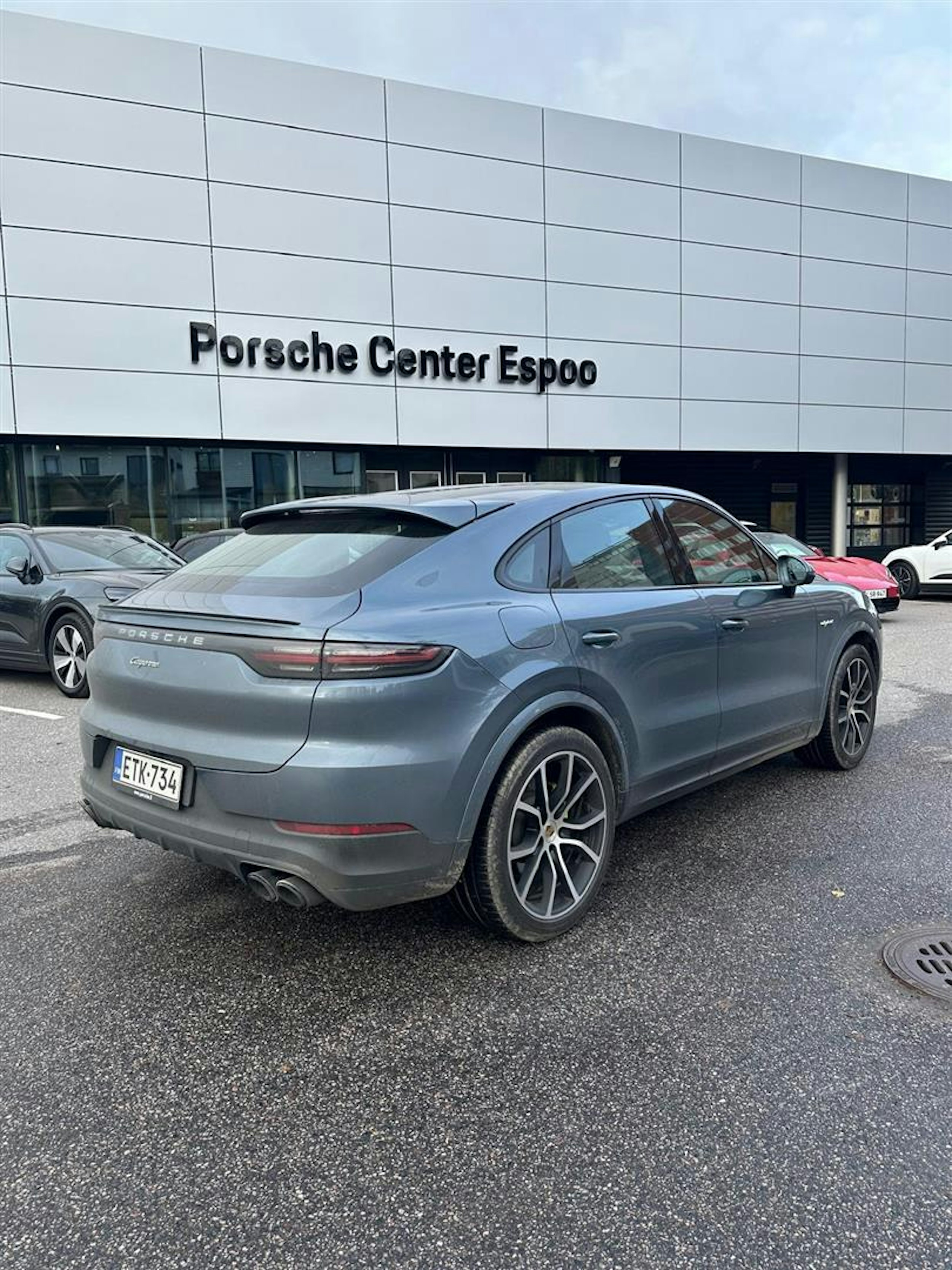 met. sininen Porsche Cayenne 2020 kuva 2.