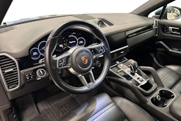 met. sininen Porsche Cayenne 2020 kuva 6.