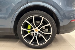 met. sininen Porsche Cayenne 2020 kuva 10.