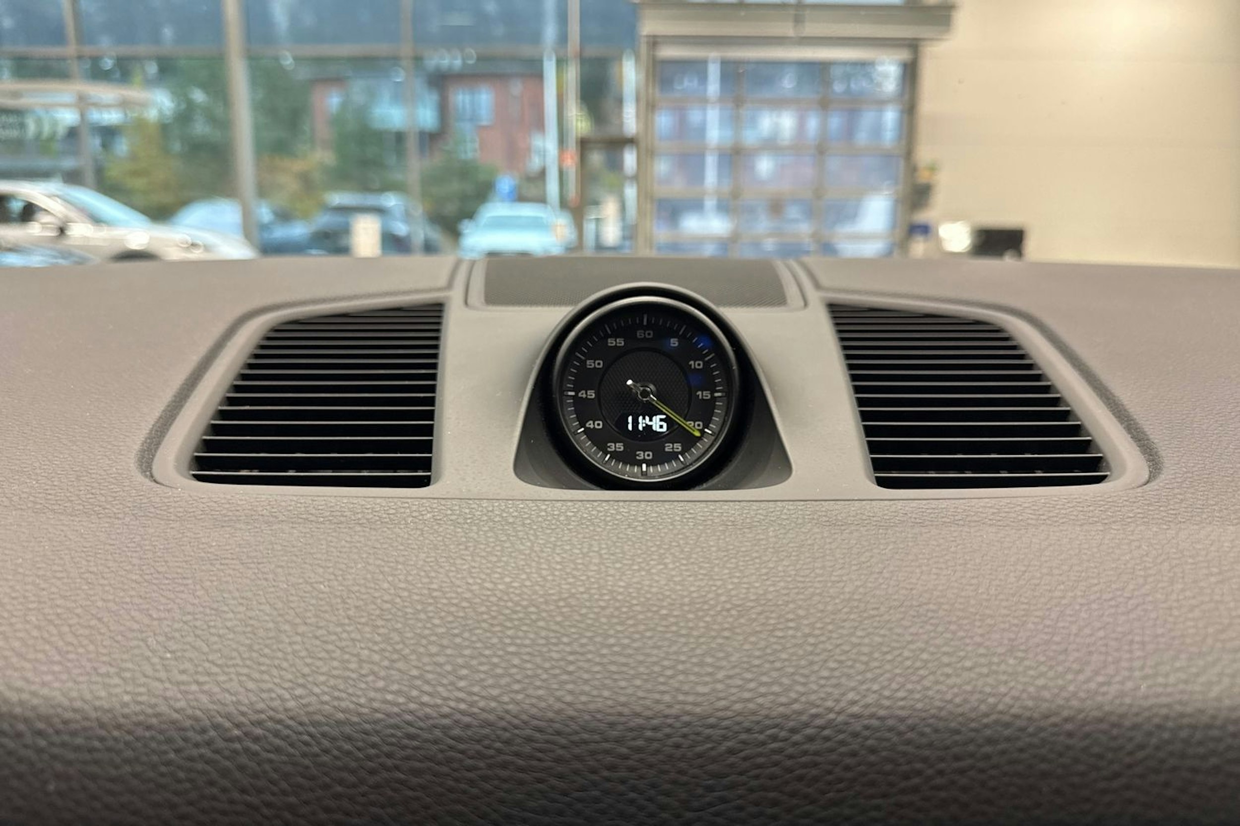 met. sininen Porsche Cayenne 2020 kuva 12.