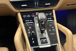 met. Harmaa Porsche Cayenne 2020 kuva 10.