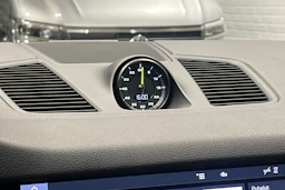 met. Harmaa Porsche Cayenne 2020 kuva 11.