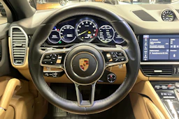 met. Harmaa Porsche Cayenne 2020 kuva 12.