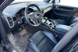 Musta Porsche Cayenne 2020 kuva 3.