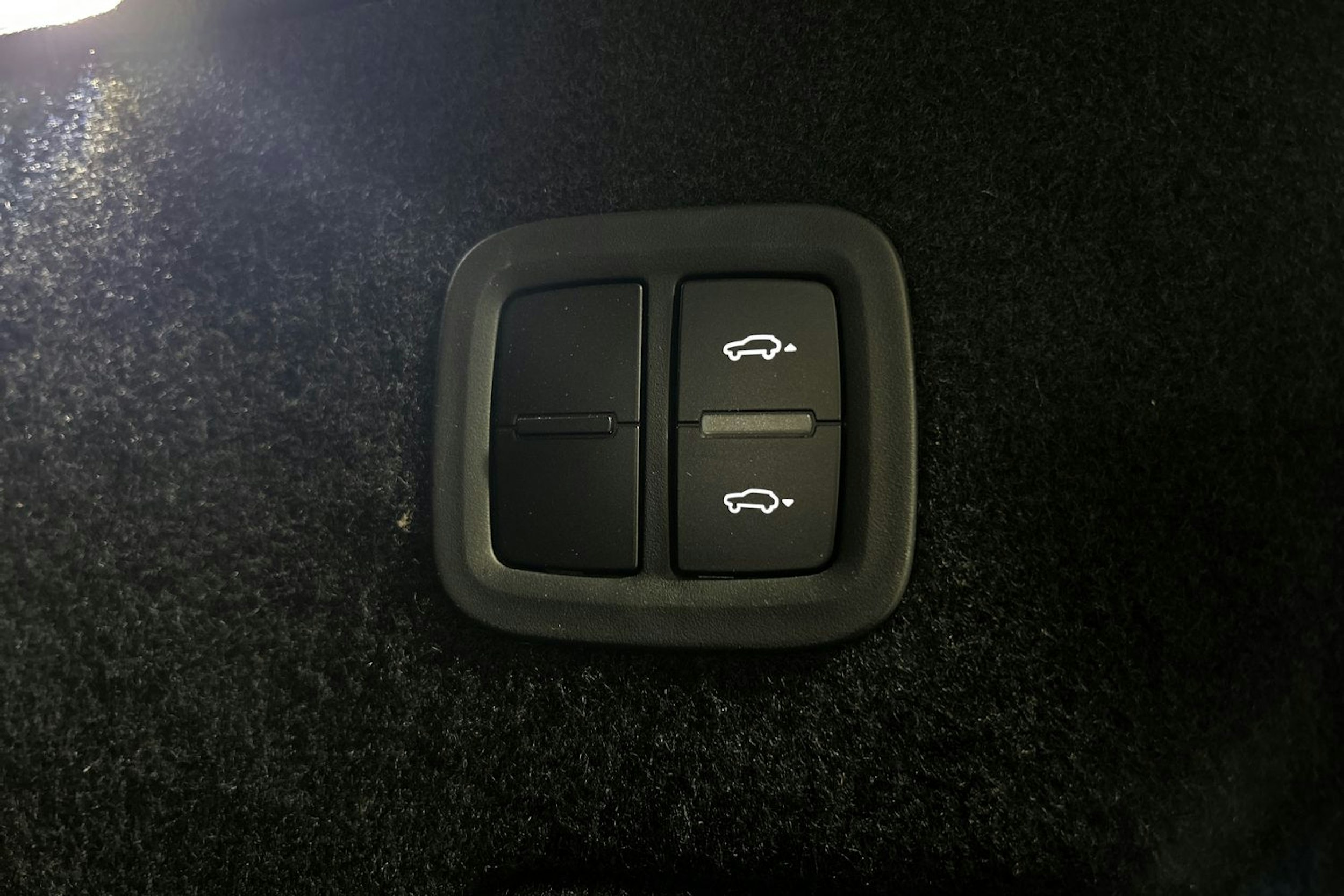 Musta Porsche Cayenne 2020 kuva 15.