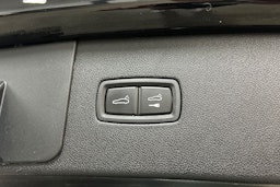 Musta Porsche Cayenne 2020 kuva 16.