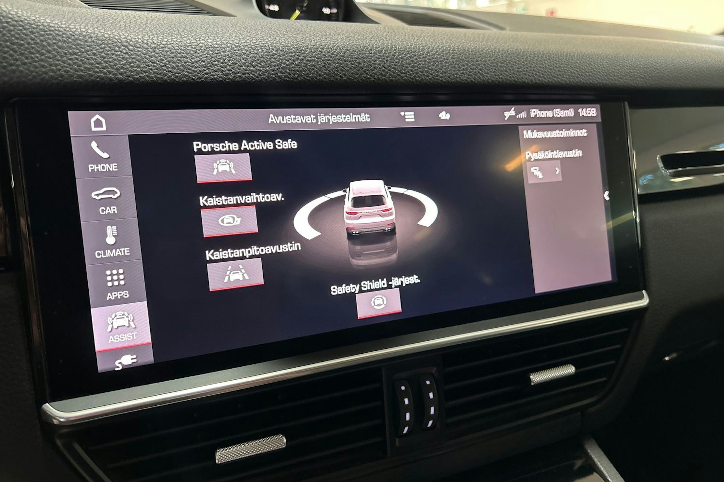 Musta Porsche Cayenne 2020 kuva 31.