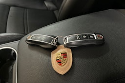 Musta Porsche Cayenne 2020 kuva 34.