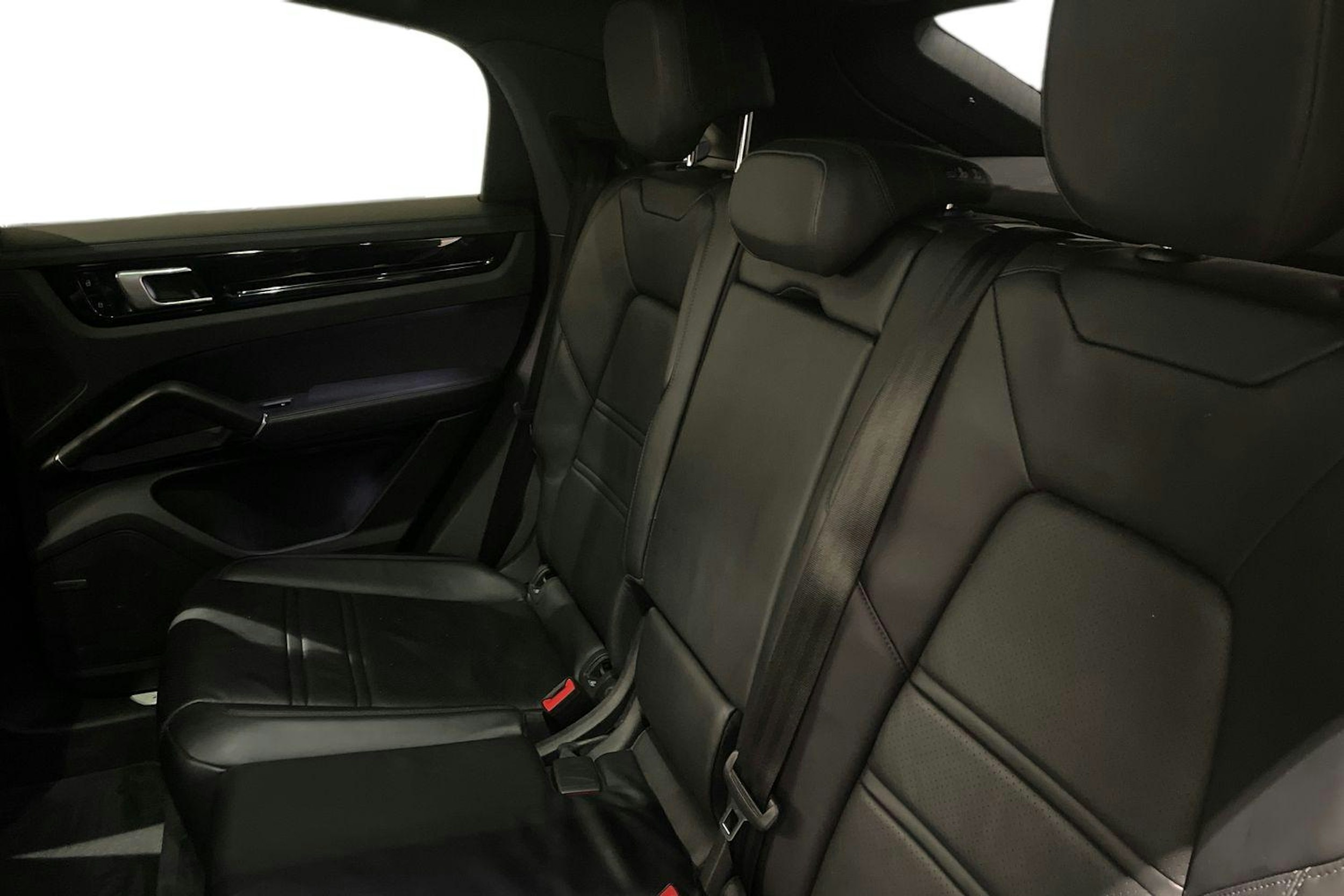 harmaa Porsche Cayenne 2020 kuva 8.