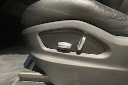 harmaa Porsche Cayenne 2020 kuva 17.