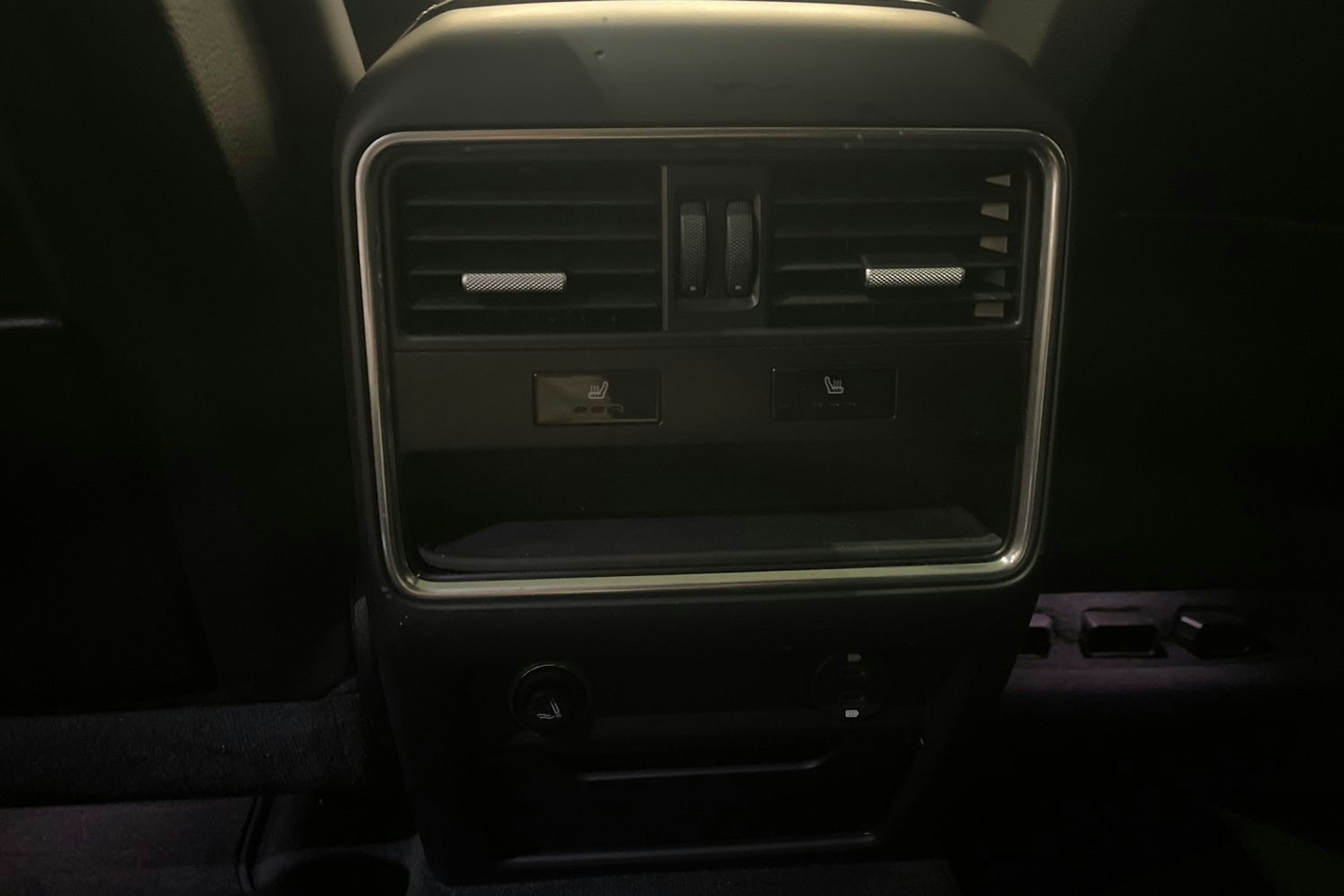 harmaa Porsche Cayenne 2020 kuva 19.