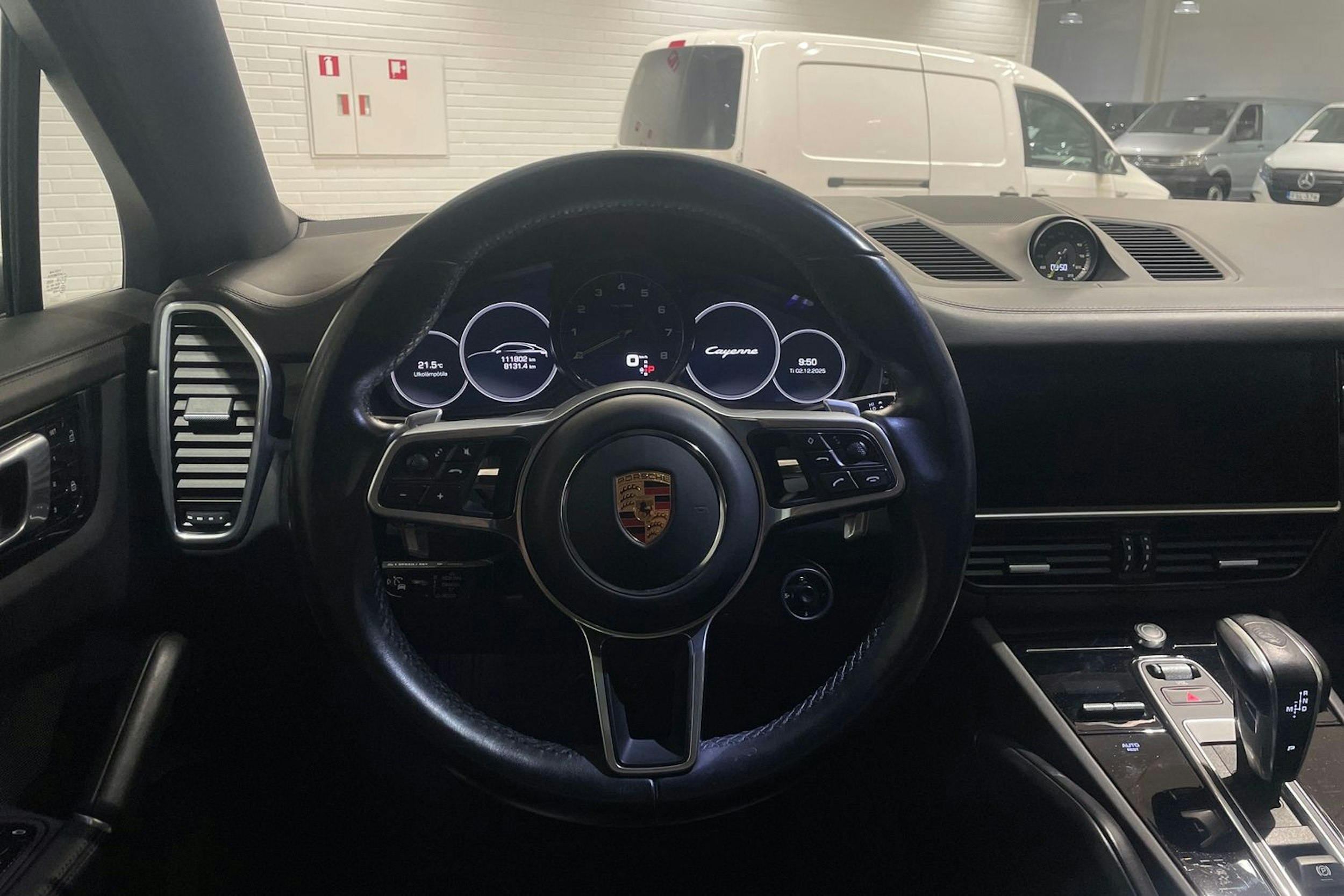 harmaa Porsche Cayenne 2020 kuva 23.