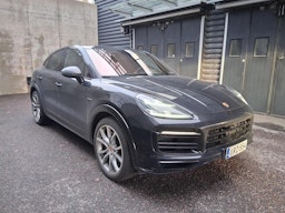 musta Porsche Cayenne 2020 kuva 1.