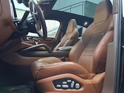 musta Porsche Cayenne 2020 kuva 5.