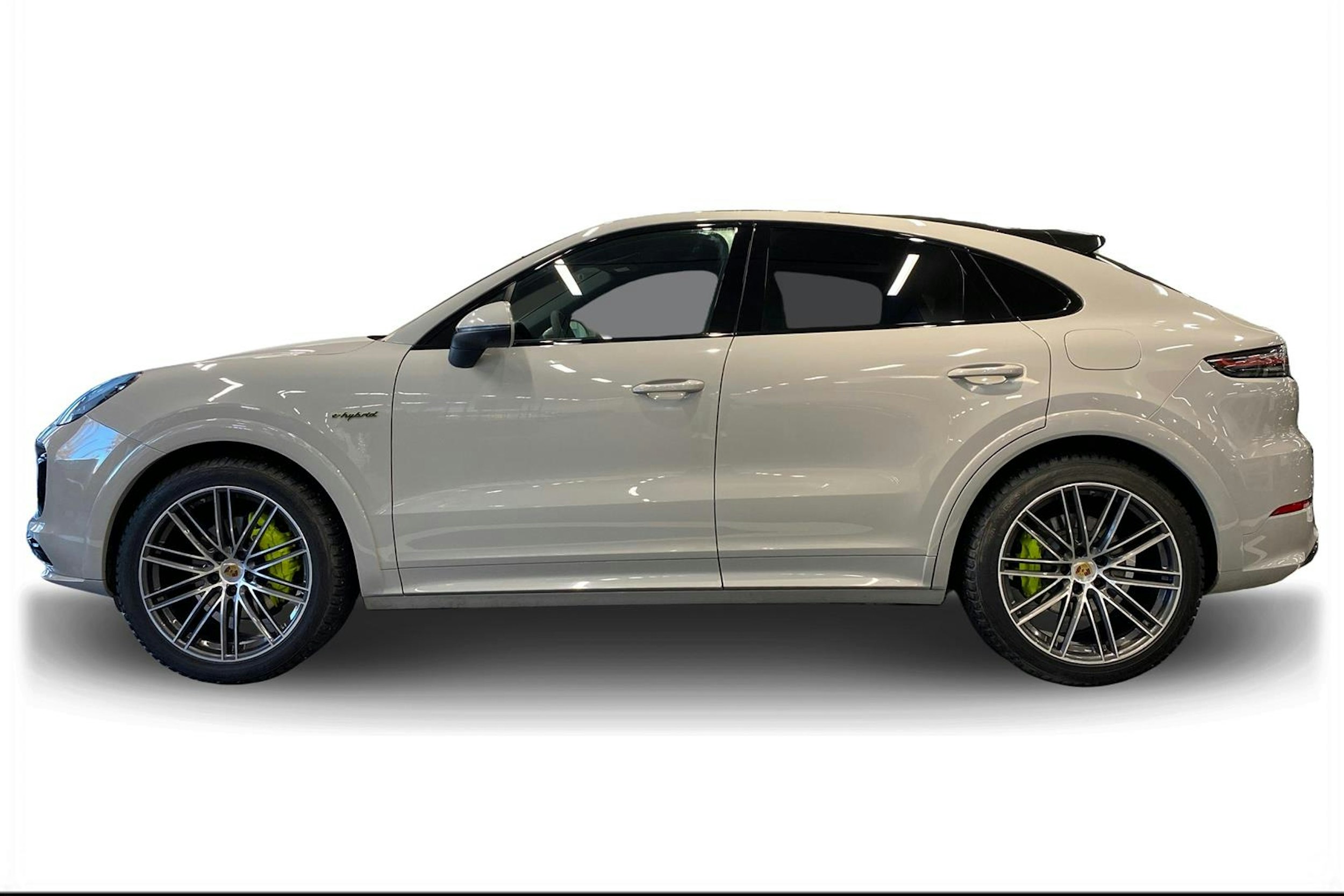 harmaa Porsche Cayenne 2020 kuva 5.