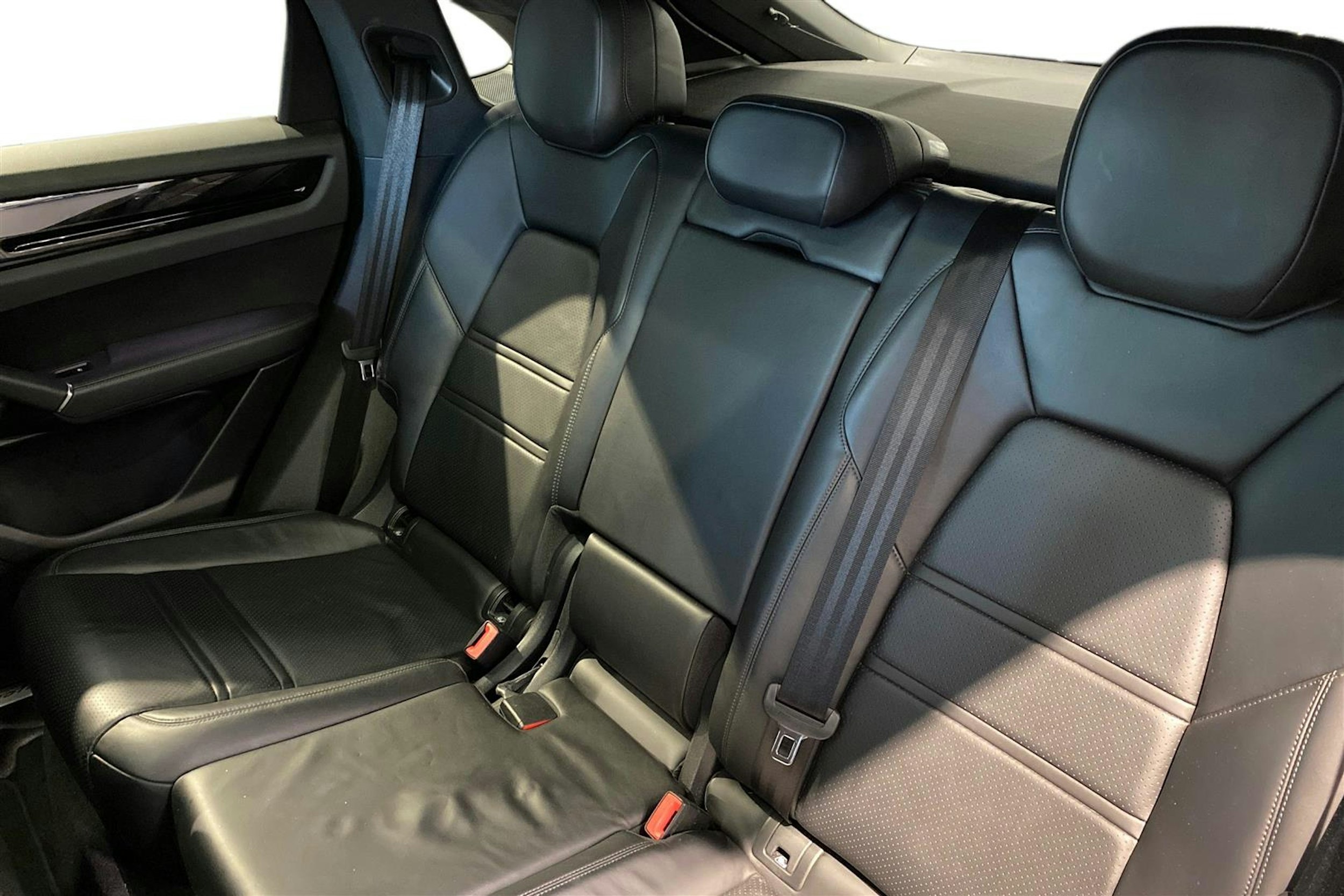 harmaa Porsche Cayenne 2020 kuva 8.