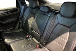 harmaa Porsche Cayenne 2020 kuva 8.