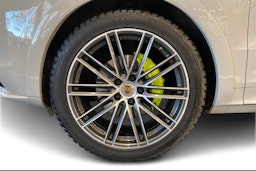 harmaa Porsche Cayenne 2020 kuva 9.